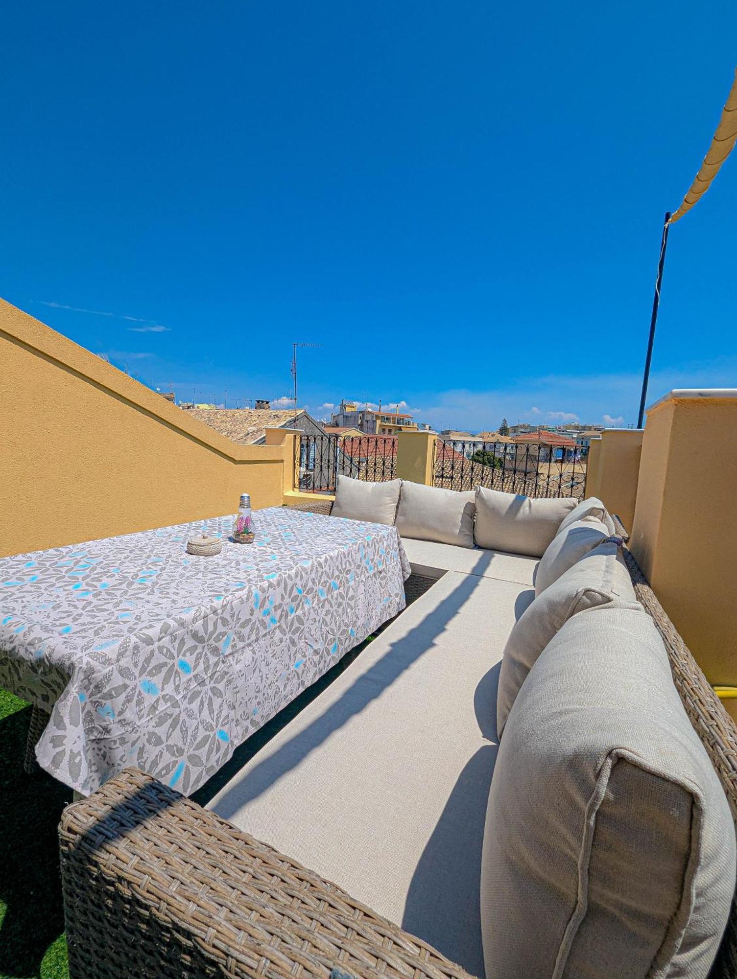 Ionian Pearl Apartments And Suites Corfu  Eksteriør billede